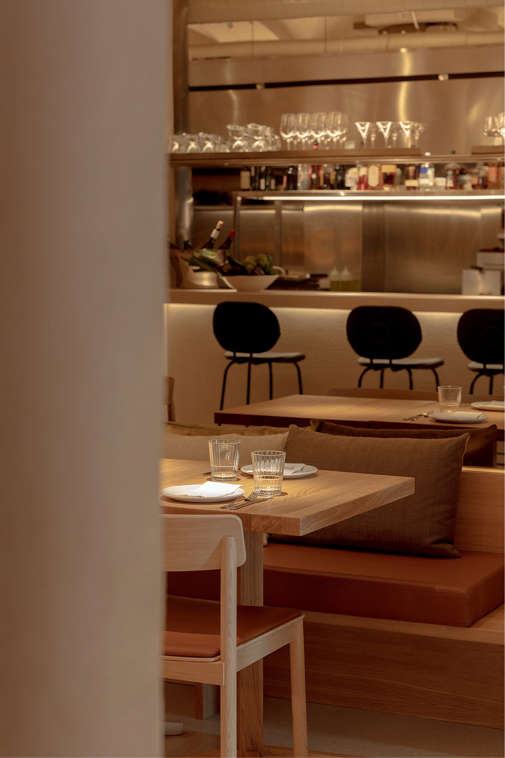 03-olga-pajares-interiores-restaurante-delta-arroceria-proyectos